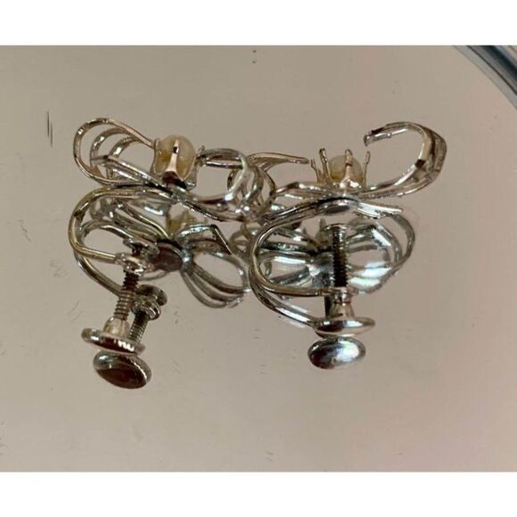 Vintage silver & pearl screw back earrings - Picture 3 of 3